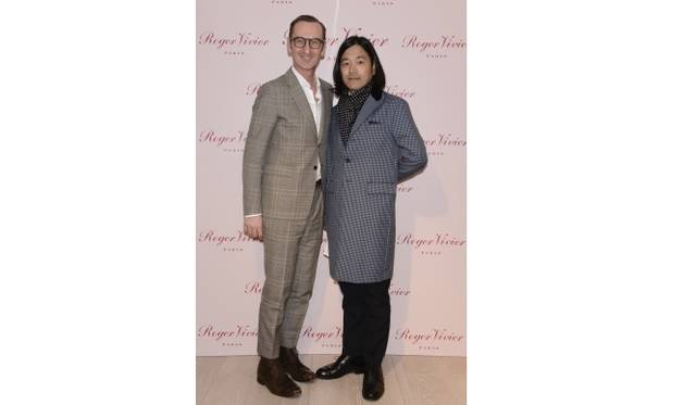 <strong>Roger Vivier｜銀座松屋オープン記念、レセプションパーティ開催</strong> スタイリストの祐真朋樹とブルーノ・フリゾーニ氏