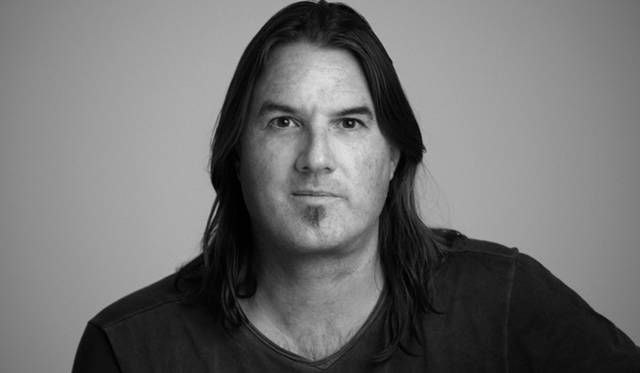 <strong>TRUSSARDI｜グレイハウンドロゴ40周年を祝うアニメーションムービー公開</strong>　ヴィジュアルエフェクトマスターのジェームズ・リマ氏