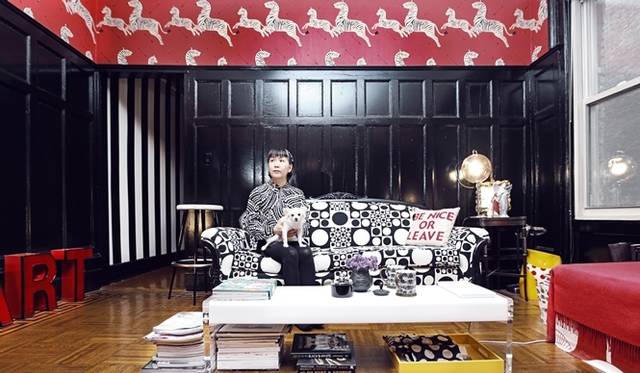 <strong>TRUSSARDI｜グレイハウンドロゴ40周年を祝うアニメーションムービー公開</strong>　日本人イラストレーターの清水裕子氏