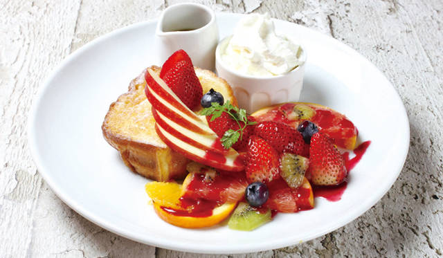 「スペシャル贅果フレンチトースト～純生クリーム添え～」 1280円