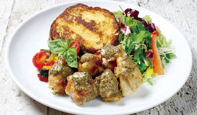 「ソースマスタードチキンのフレンチトースト」 1150円