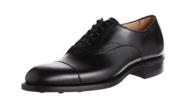 <strong>Javari.jp </strong>　CHEANEY（チーニー） 「ALFRED R（アルフレッド R）」5万5650円<br>日本人をふくめた現代人の足の形状を考え抜いて作られたラスト「125 LAST」は、以前よりも細身のフィッティングを採用。ヒール部分を小ぶりにすることで現代人の足によりフィットする構造になっている。スマートな表情を取り入れつつも、全体的にはバランスのとれた丸みのあるフォルムが特徴。クラシック感を残した新定番モデルだ