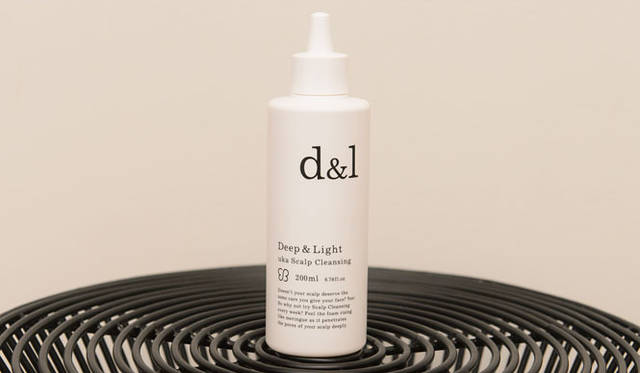 <strong>uka｜ウカ</strong>　きめ細やかな泡で頭皮の余分な皮脂をすっきり洗浄できるウカスカルプクレンジング「Deep & Light（ディープ＆ライト）」
