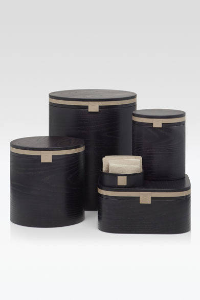 <strong>ARMANI / CASA</strong>　 NEW COLLECTION 2013-2014　ラウンドトレイほか「GOCCIA（ゴッチャ）」ラウンドトレイ2万3100円ほか