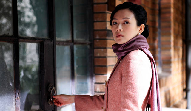 未亡人を演じるのはチャン・ツィイー　© 2012 ZonboMedia