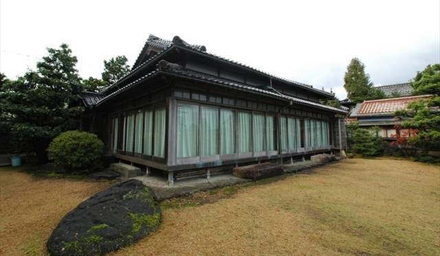 <strong>EAT｜1日1組の貸切料亭「辻家庭園～前田家家老旧横山家迎賓館～」</strong>　金沢屈指の広大な日本庭園を一般開放