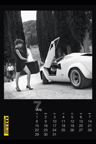 <strong>PIRELLI｜ヘルムート・ニュートンによる未発表カレンダーをリリース</strong>