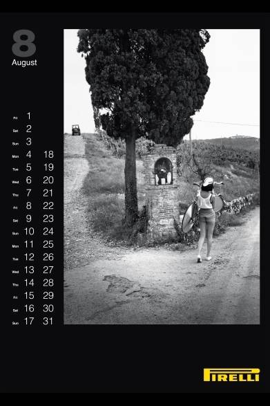 <strong>PIRELLI｜ヘルムート・ニュートンによる未発表カレンダーをリリース</strong>