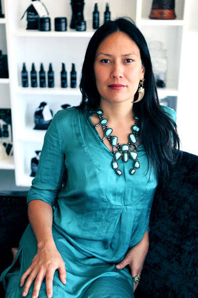 <strong>PERSEPHENIE｜パーセファニー</strong>　アロマボディケアブランド　認定アロマセラピストにして調香師のパーセファニー