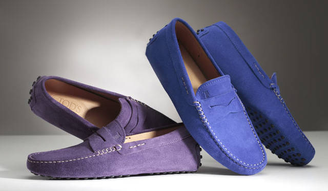 <strong>TOD’S｜トッズ</strong>　ドライビングシューズ「MOCASSINO GOMMINI（ゴンミーニ）」各4万8300円（阪急メンズ東京 3階）