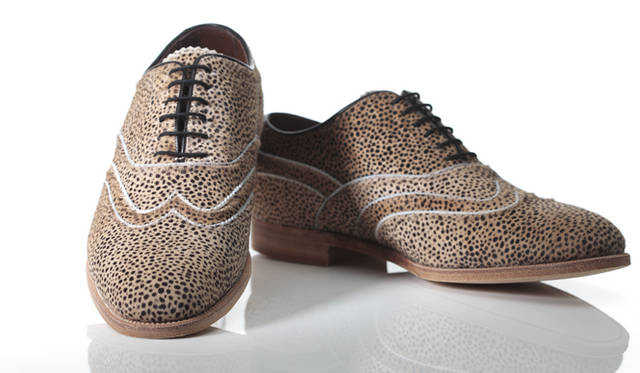 <strong>foot the coacher｜フット ザ コーチャー</strong>　ウイングチップシューズ7万7700円（阪急メンズ東京 4階「ガラージュ D.エディット」）