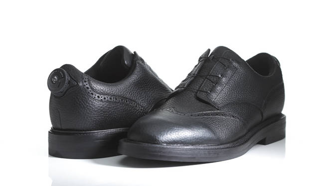 <strong>SPECTUSSHOECO.｜スペクタス</strong>　「WING TIP BLUCHER」4万2000円（阪急メンズ東京 4階「ガラージュ D.エディット」）