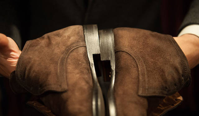 028_hankyu スウェード(5) かかとの黒ずみがなくなってくる