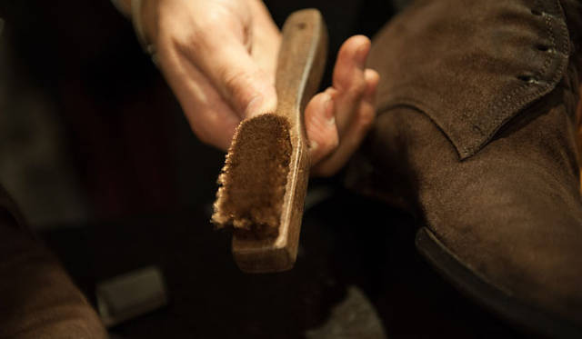 030_hankyu スウェード(7) ブリフトアッシュオリジナルの金ブラシ