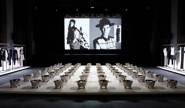 <strong>萩原輝美のファッション・デイズ vol.95</strong>PIECE D’ANARCHIVE（ピエス ダナルシヴ）ショー会場