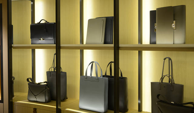 moynat_interior_02_665 2階メンズフロアより