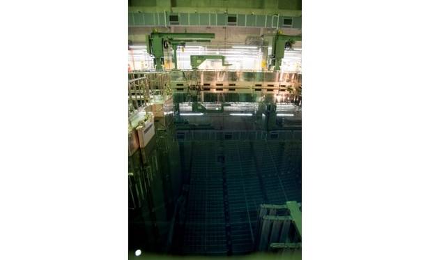 <strong>ART｜『「フクシマ」へ門を開く　－福島第一原発観光地化計画展 2013』</strong>　燃料プール_DSC_5749 © 新津保建秀 (2013)