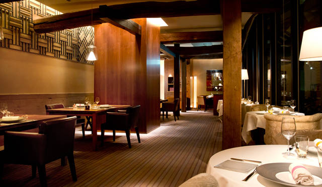 「キュイジーヌ[s] ミッシェル・トロワグロ」の内観