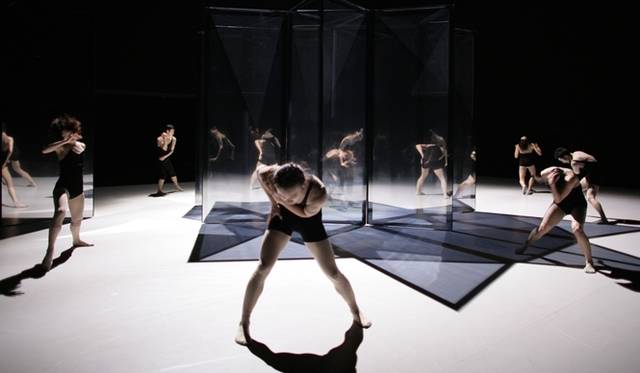 <strong>ART｜『PLAY 2 PLAY－干渉する次元』（改訂版再演）</strong>　Photo: Kishin Shinoyama