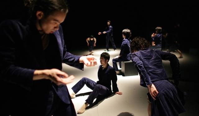 <strong>ART｜『PLAY 2 PLAY－干渉する次元』（改訂版再演）</strong>　Photo: Kishin Shinoyama