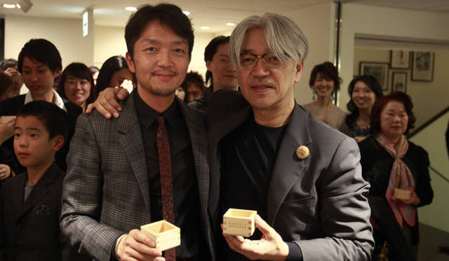 モア・トゥリーズ 代表理事・坂本龍一氏とバーニーズ　ニューヨーク　ジャパン 代表取締役社長・上田谷真一氏