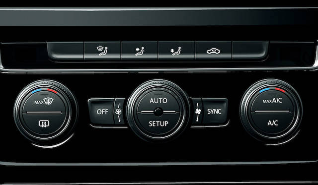 TSI Highlineの空調は2ゾーンフルオートエアコンディショナー