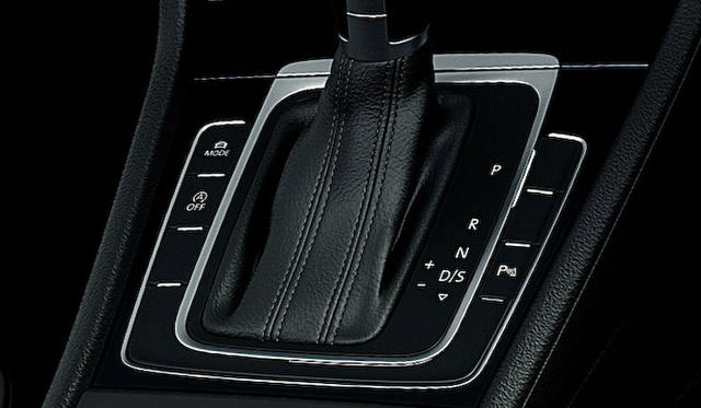 トランスミッションは7段DSG