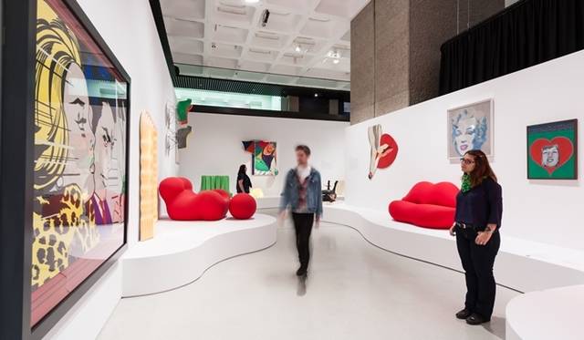 <strong>ART FILE 28｜「Pop Art Design（ポップアート デザイン）」</strong>　© Gar Powell-Evans 2013 Courtesy Barbican Art Gallery