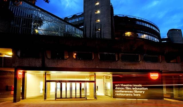 <strong>ART FILE 28｜「Pop Art Design（ポップアート デザイン）」</strong>　バービカン・センター　©Morley von Sternberg