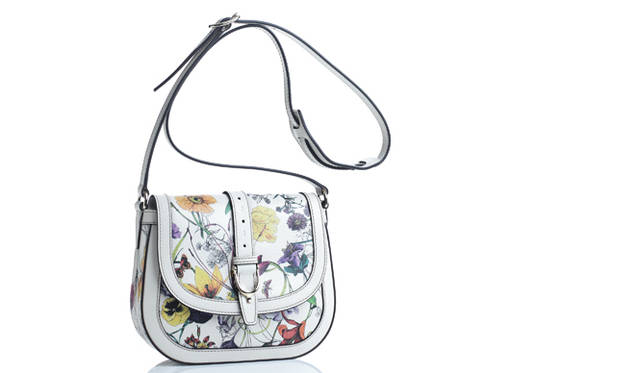 <strong>GUCCI｜グッチ 「グッチ ニース」新作は鮮やかな「フローラ」プリント</strong><br /><br />ショルダーバッグ[W21×H17×D6.5cm] 10万9200円