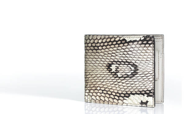 <strong>GUCCI｜グッチ　独自のスタイルで主張する新作ウォレット</strong><br /><br />二つ折りウォレット 13万1250円