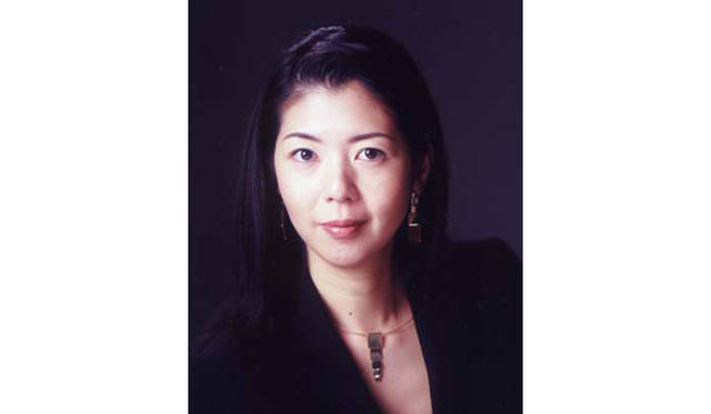 石井リーサ明理（パリ在住照明デザイナー）