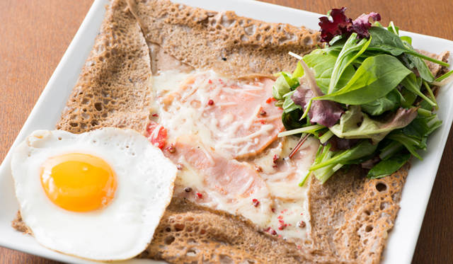 「ハムとチーズのガレット」 1200円