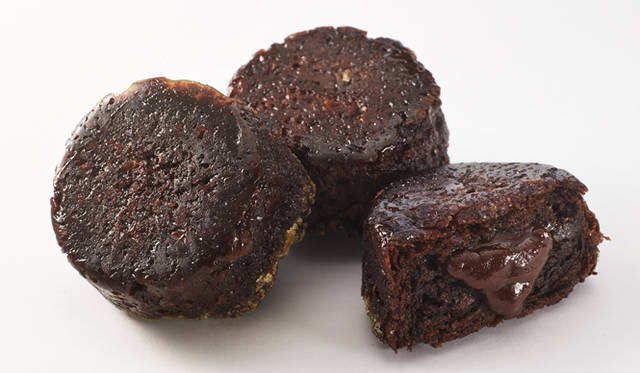 クイニーアマン・オ・キャラメルショコラ<br />価格｜315円<br />※1月22日（水）～27日（月）、伊勢丹新宿本店で開催されるサロン・デュ・ショコラで限定販売