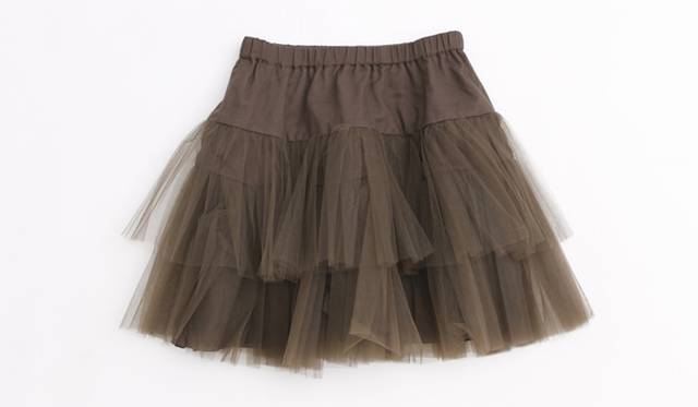 <strong>PASS THE BATON｜パスザバトンに人気スタイリスト、辻直子のクローゼットが出現</strong>　出品予定のアイテム