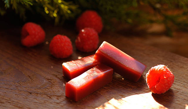 No.5 raspberry（ラズベリー）　BAG入り5個450円、10個900円、BOX入り12個1100円、24個2200円