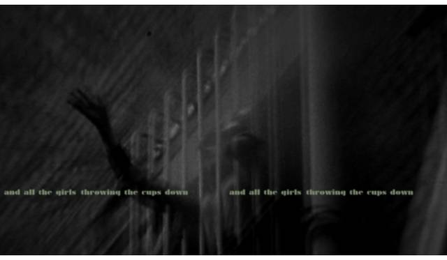 <strong>ART｜『プライベート・ユートピア ここだけの場所』展</strong>　エリザベス・プライス《1979年、ウールワースのクワイア》　2012年Courtesy of the Artist and MOTINTERNATIONAL London and Brussels © The Artist