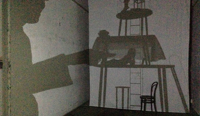 「SHOWCASE」にて、中山英之さんの小さすぎる建築。インスタレーションの反射。きれいな反射