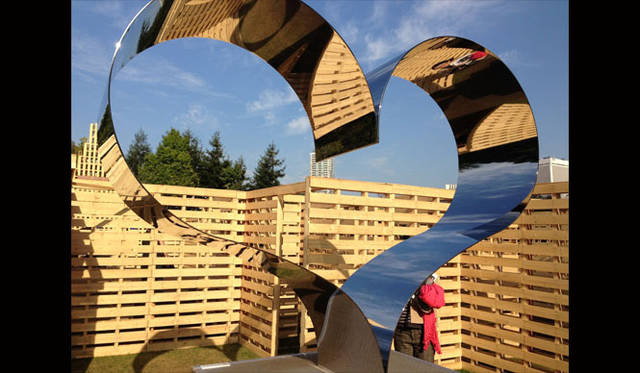 東京ミッドタウンの迷路は、マンハッタンを表現すると書かれていたが、格好良いけど、そういうふうには感じなかった。ハートはきれい