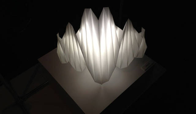 DESIGN TOUCHにて、和紙製の折り紙ランプ。折り紙はよく見るテーマみたい