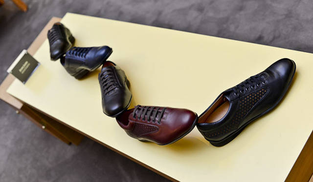 <strong>JOHN LOBB｜ジョンロブ</strong>　「ジョンロブ ジャーミンストリート店」のディスプレイ