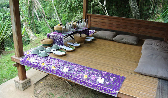 <strong>Amanresorts｜アマンリゾーツ</strong>　「アマンダリ（Amandari）」　バレのランチセッティング