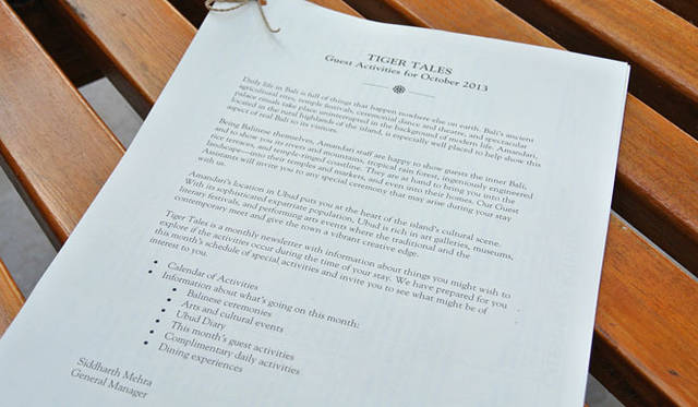 <strong>Amanresorts｜アマンリゾーツ</strong>　「アマンダリ（Amandari）」　ゲストルームにある「TIGER TALES」。訪れた月のアクティビティを紹介