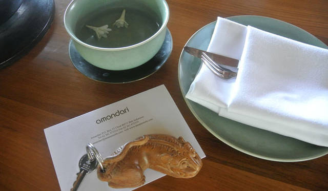 <strong>Amanresorts｜アマンリゾーツ</strong>　「アマンダリ（Amandari）」　ゲストルームには、随所におもてなしの心が