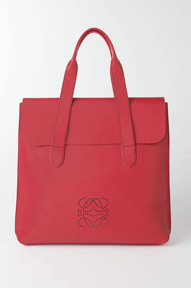 バッグ（W36×H35×D10cm）16万2750円（ロエベ／阪急メンズ東京1階）