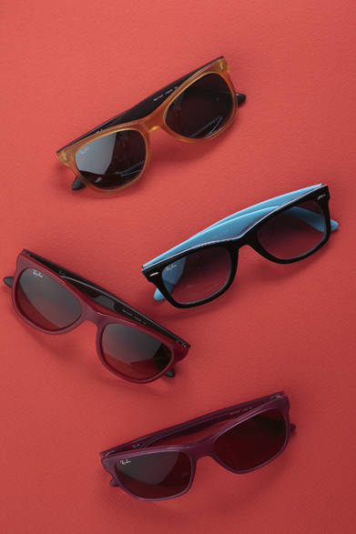 上から、RB4184F 2万5200円、RB2140F 2万5200円、RB4184F 2万5200円、RB4181F 2万3100円（レイバン／阪急メンズ東京地下1階）