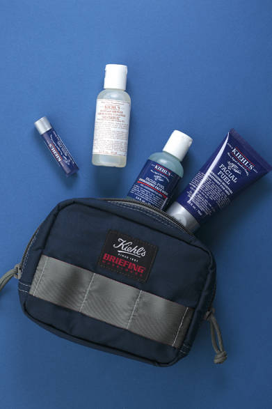 「キールズ」×「ブリーフィング」バレンタインキット（フェイシャル フュール ジェル クレンザー フォー メン 75ml、フェイシャル フュール モイスチャライザー フォー メン 75ml、フェイシャル フュール リップ バーム フォー メン 4.4ｇ現品、リキッド ボディ クレンザー 65ml、キールズ×ブリーフィング オリジナルポーチ）1万2600円 ※1月31日（金）発売（キールズ／阪急メンズ東京1階）数量限定20個