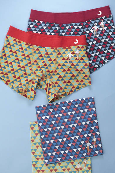 ボクサーブリーフ 各2940円、ハンカチ 各1890円 ※1月29日（水）発売（「one third」×「H TOKYO」コラボ／阪急メンズ東京地下1階）