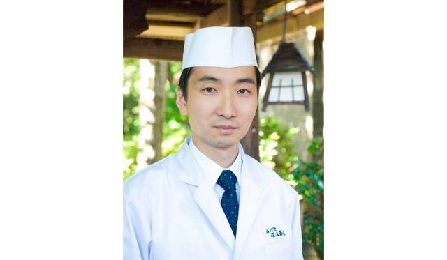 「山ばな 平八茶屋」の21代目を継ぐ若主人、園部晋吾氏