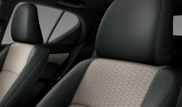 CT200h F SPORT専用のストレートグレー＆ブラック インテリア